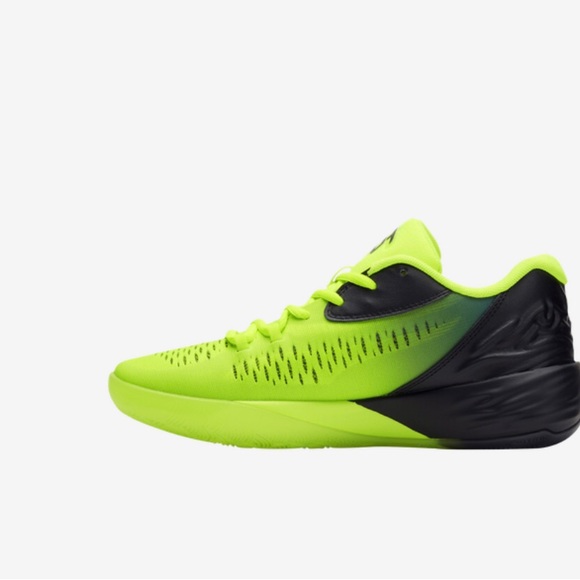 Puma Stewie 1. Never worn. Brand new. basketball shoe. The traction is insane! - Picture 1 of 3